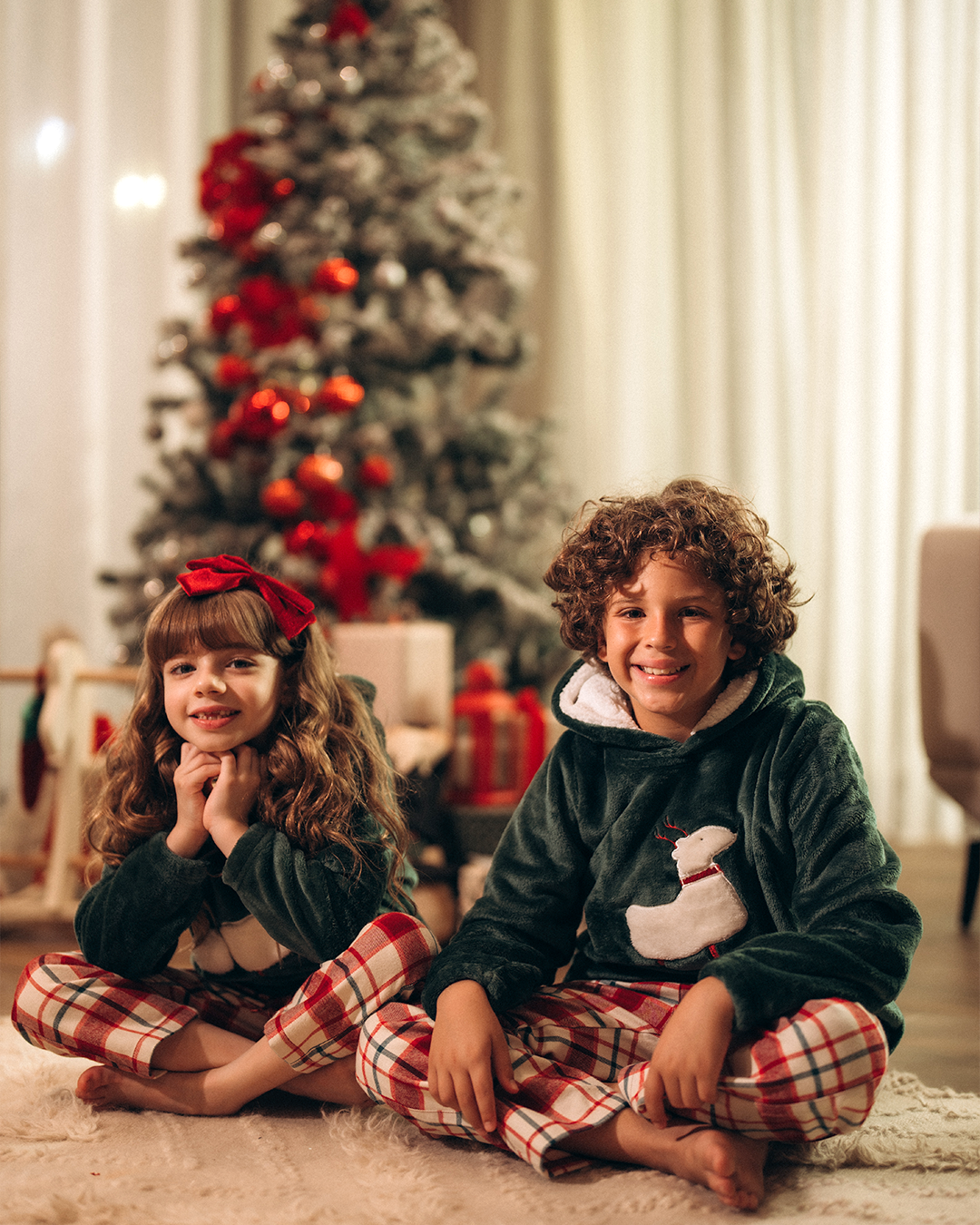 Merry Christmass بيجاما اولادي وبناتي بكابيشون بولار * فييلا