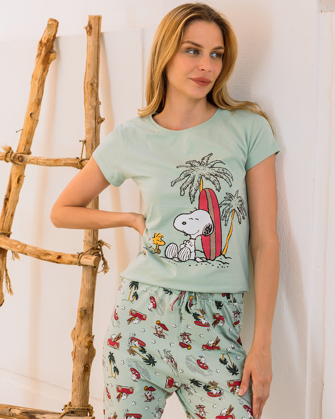 Snoopy بيجامه حريمي تيشرت نص كم وبنتاكور سنوبي