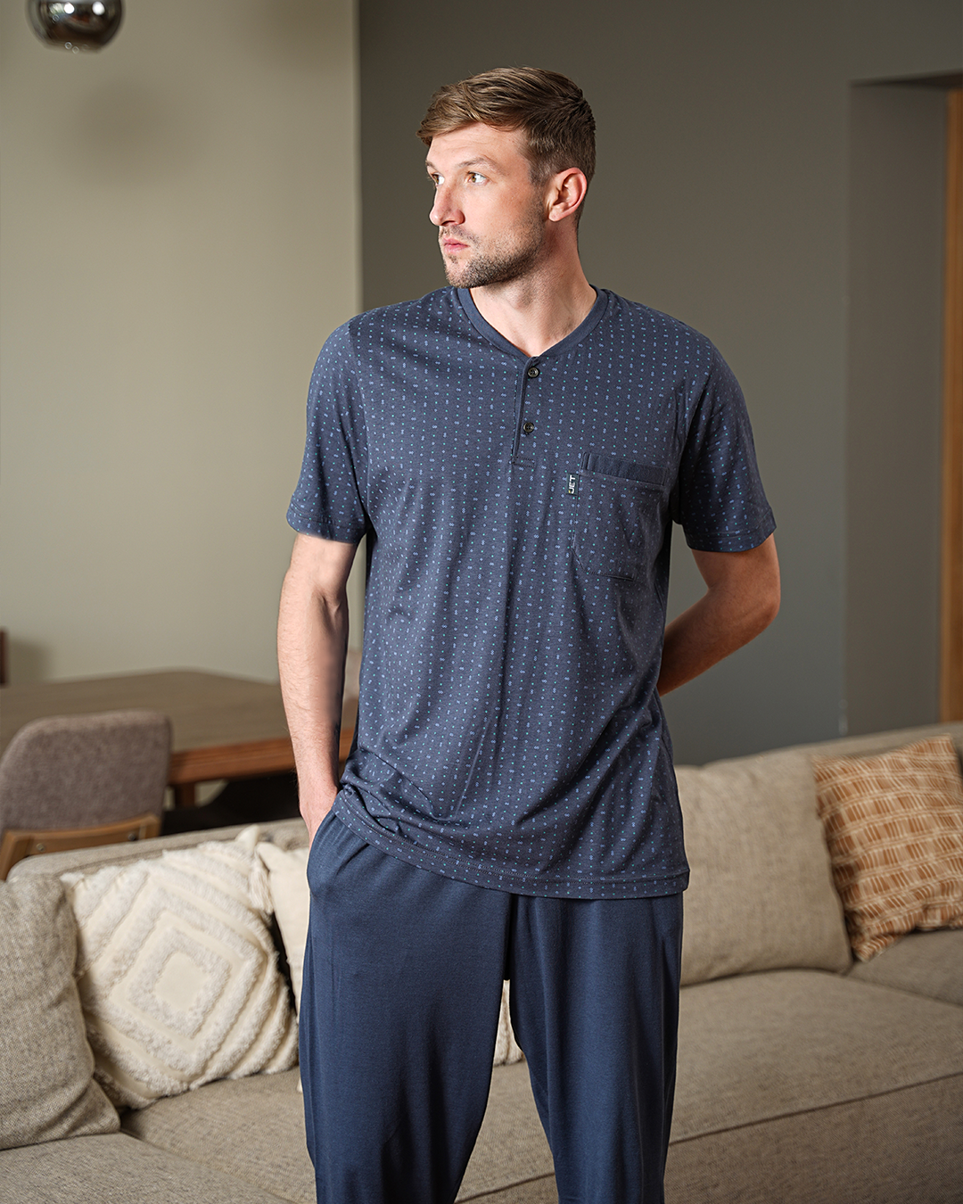 Men's pajamas, half-sleeve T-shirt and Sambox printed trousers