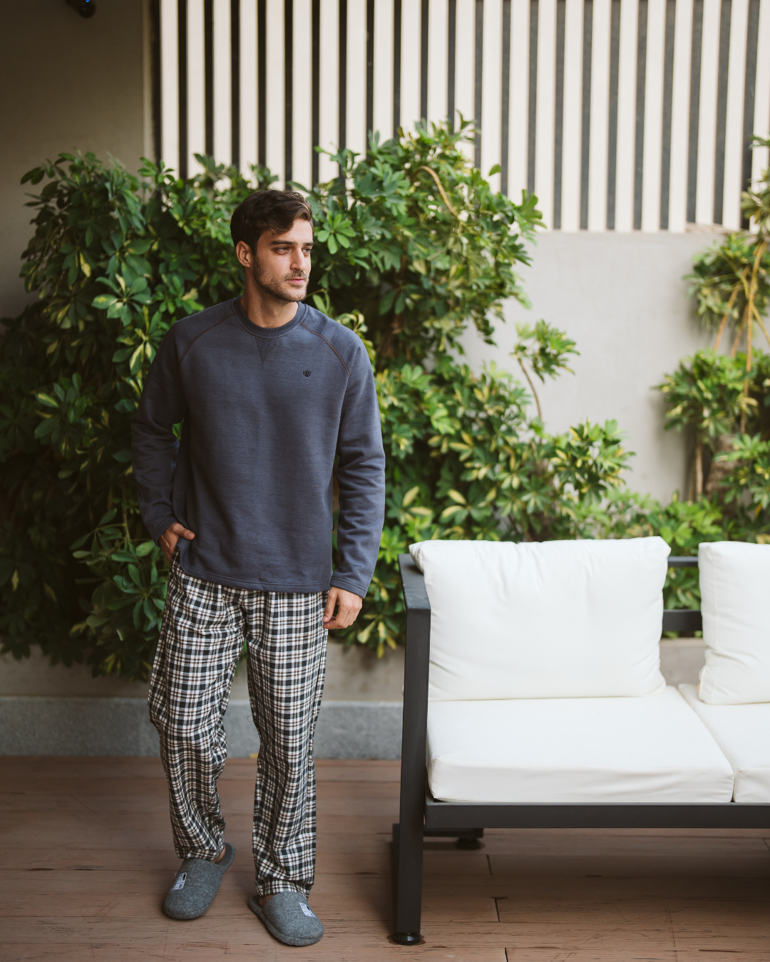 بيجاما رجالى سادة  نسيج كاروه سويت شيرت سادة كم طويل رجلان برش مع رقبة روند وقصة صدر