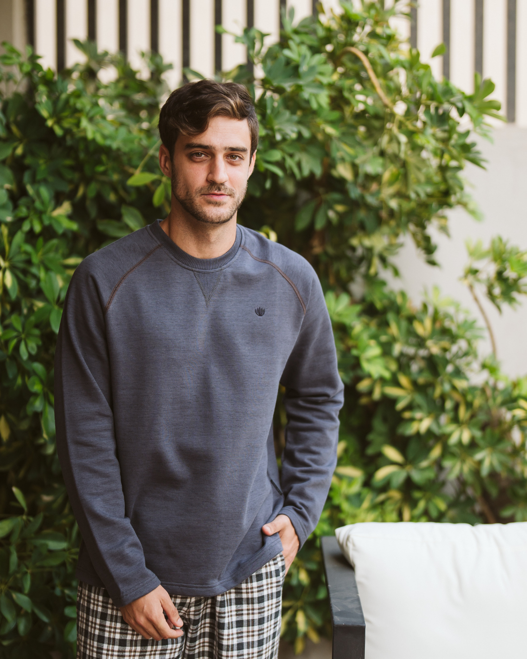 بيجاما رجالى سادة  نسيج كاروه سويت شيرت سادة كم طويل رجلان برش مع رقبة روند وقصة صدر