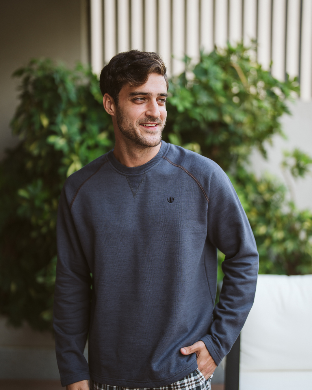 بيجاما رجالى سادة  نسيج كاروه سويت شيرت سادة كم طويل رجلان برش مع رقبة روند وقصة صدر