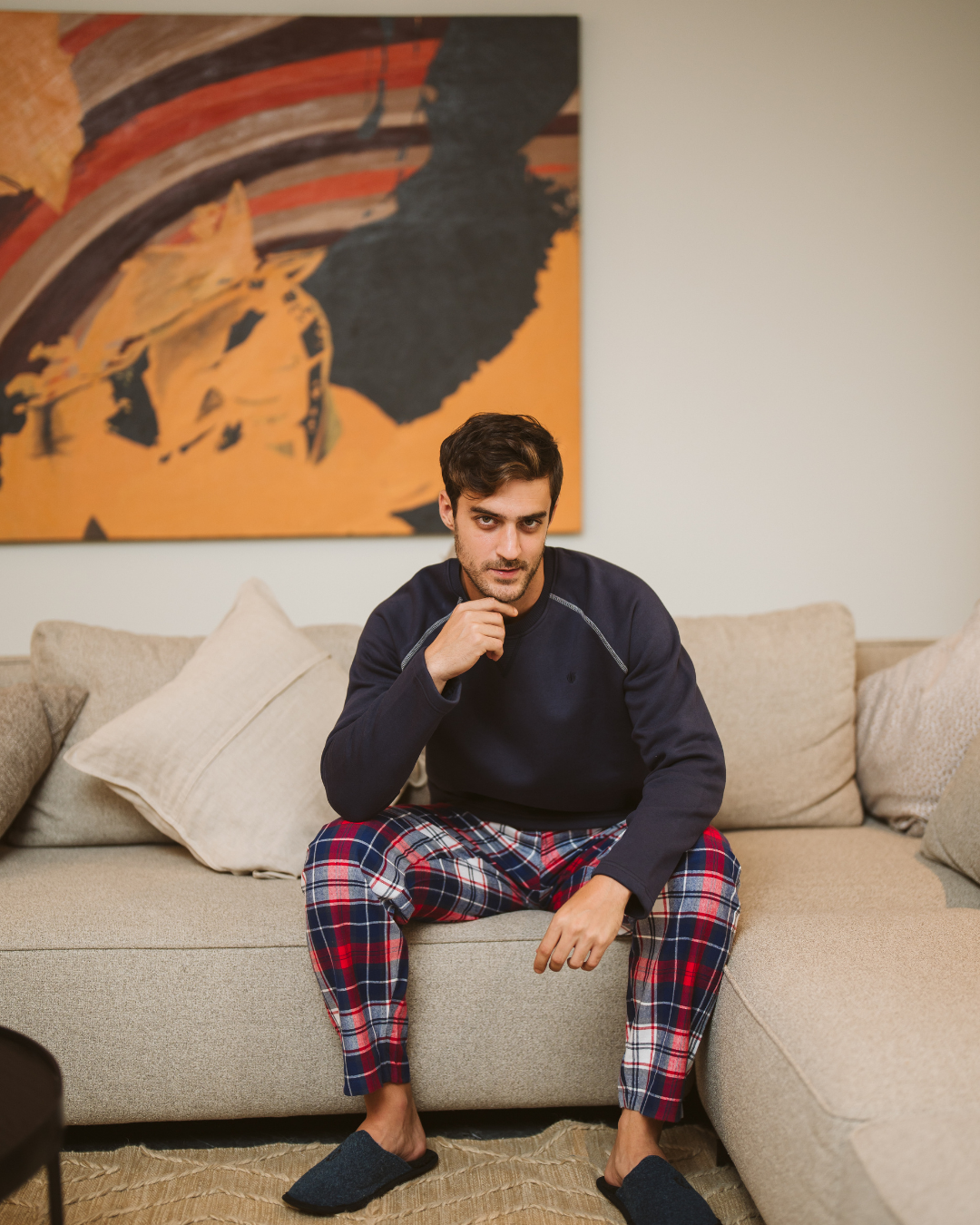 بيجاما رجالى سادة  نسيج كاروه سويت شيرت سادة كم طويل رجلان برش مع رقبة روند وقصة صدر