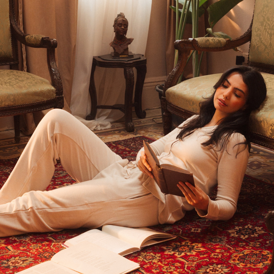 Women luxurious set in dusty colors