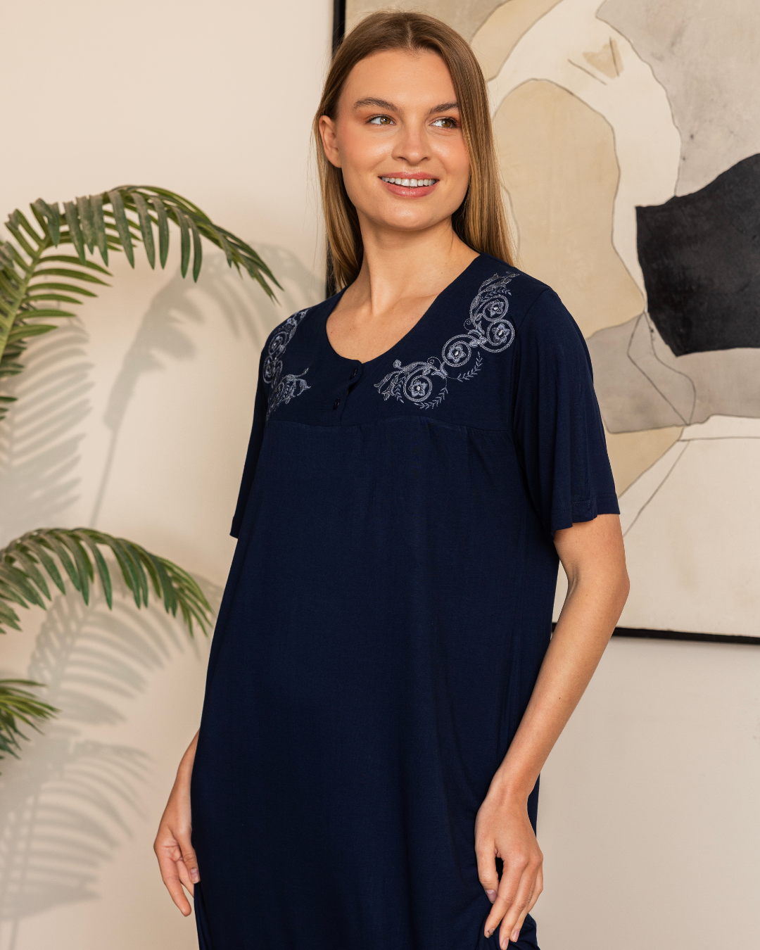 نايت شيرت حريمي نص كم مطرز