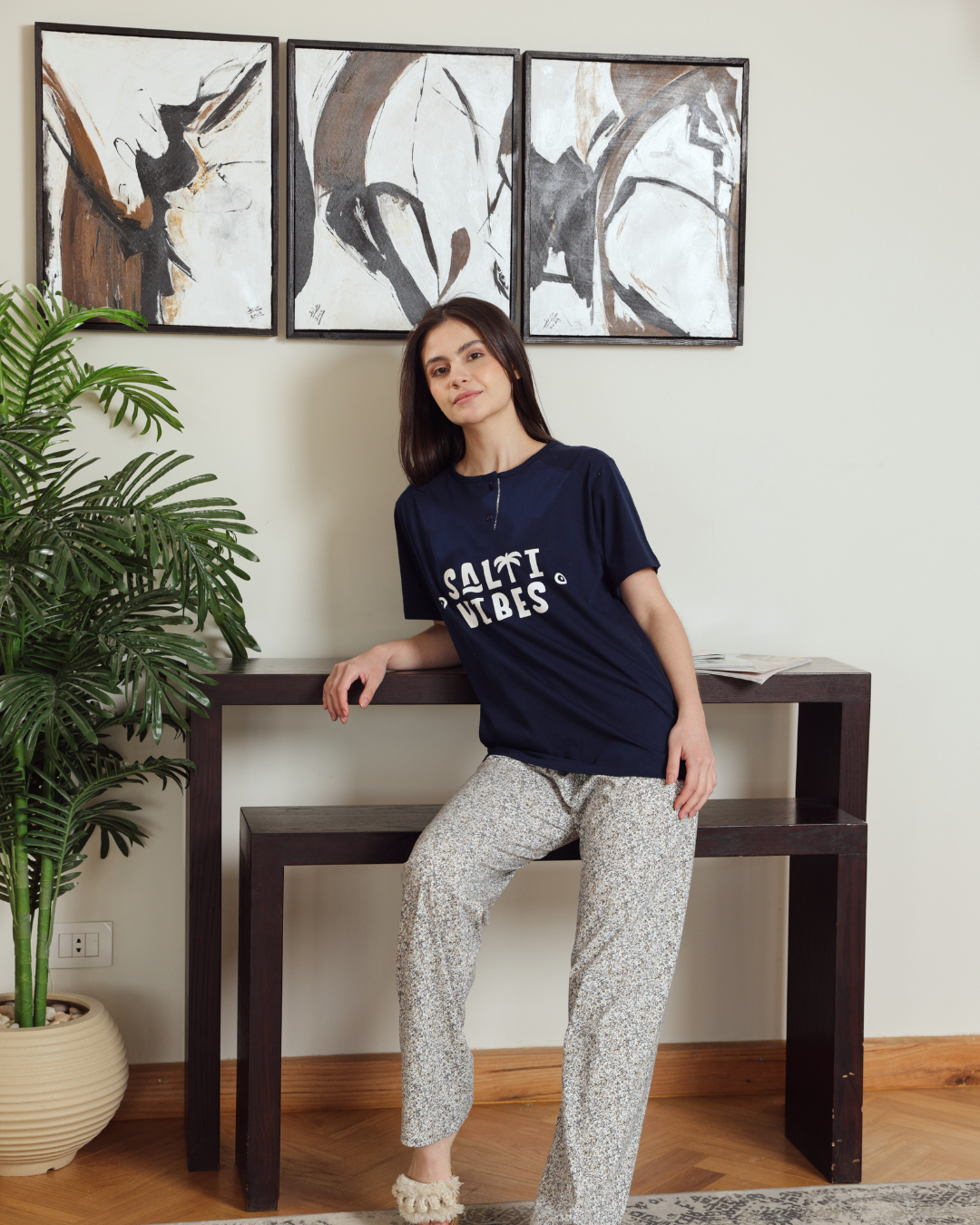 Women's pajamas text, how much and pants are dotted