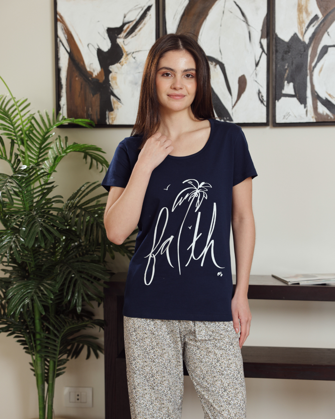 Women's half-sleeve pajamas with palm print