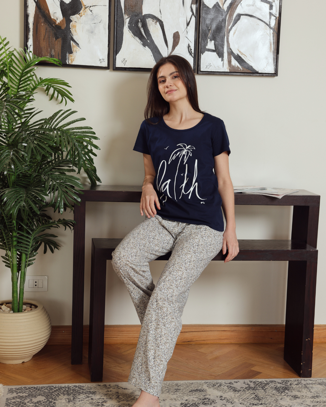 Women's half-sleeve pajamas with palm print
