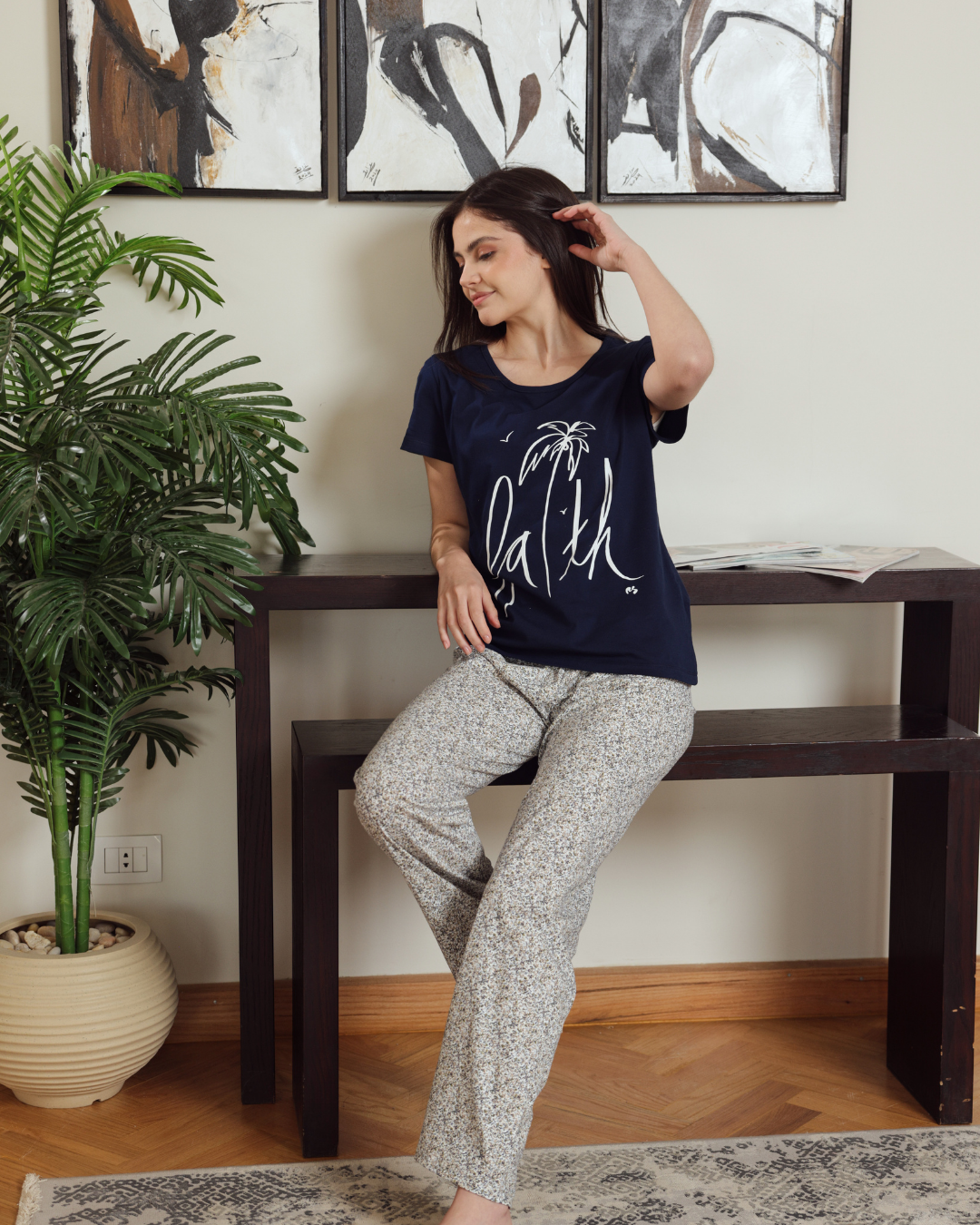 Women's half-sleeve pajamas with palm print
