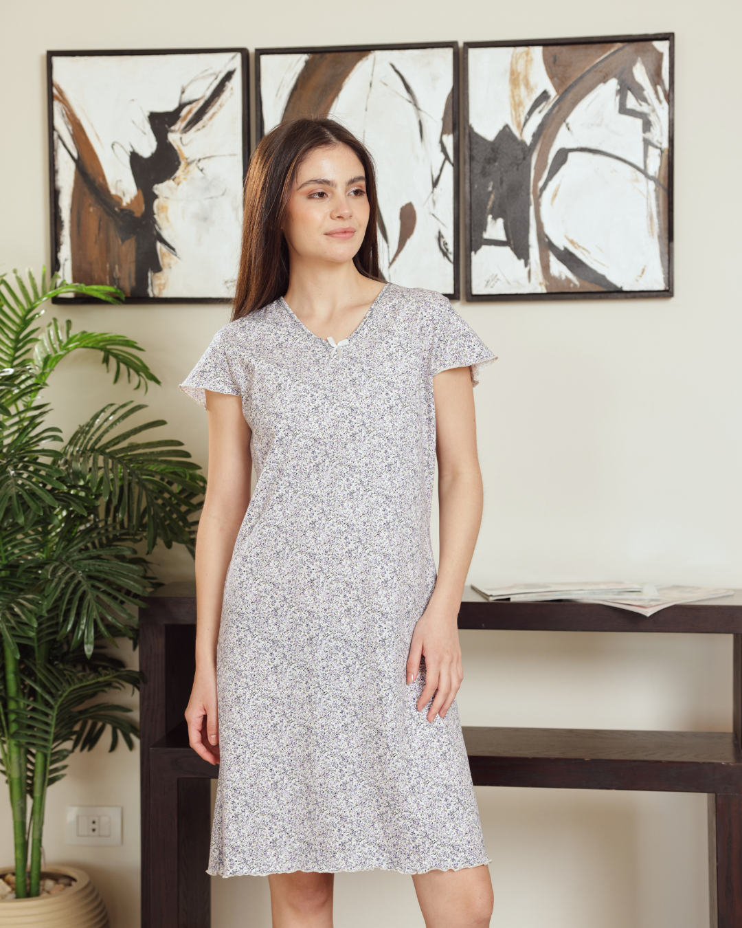 Women's half-sleeve night shirt with bow