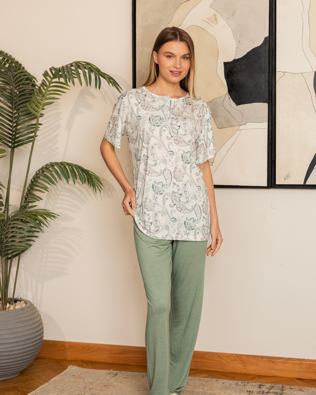 Women's half-sleeved round-neck pajamas with plain pants