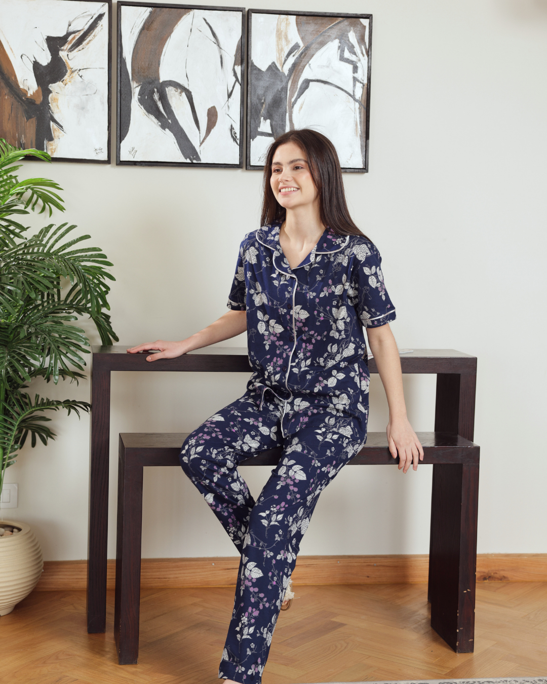 Classic women's pajamas, half sleeves and patterned pants