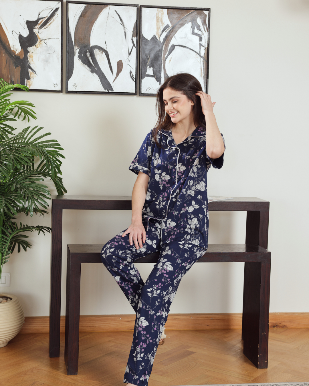 Classic women's pajamas, half sleeves and patterned pants