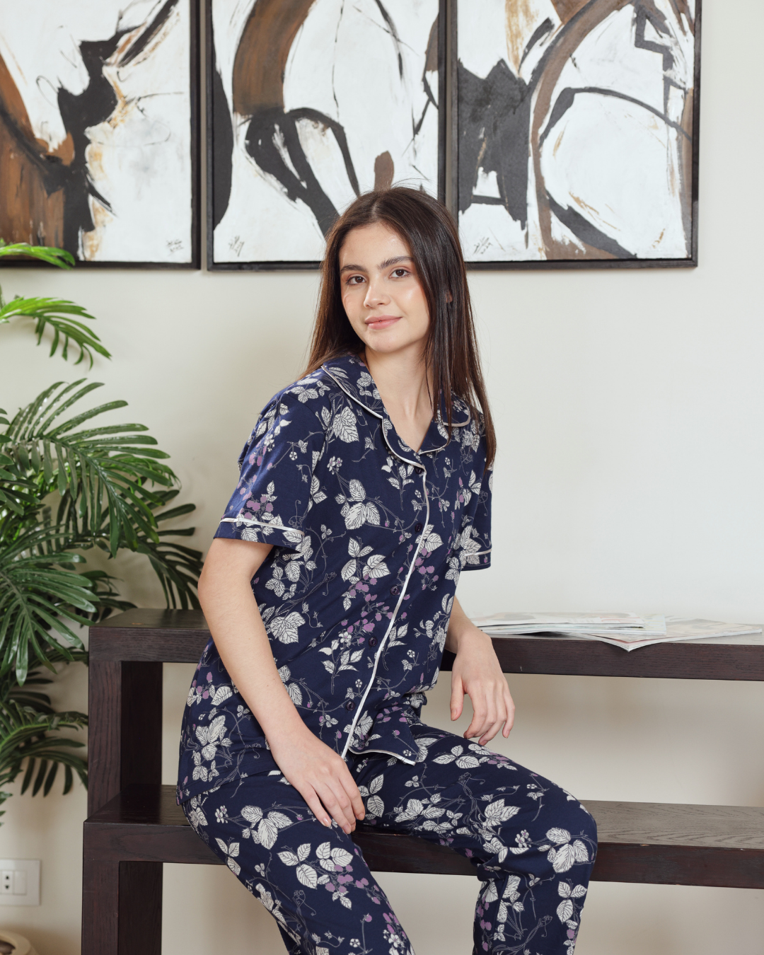 Classic women's pajamas, half sleeves and patterned pants