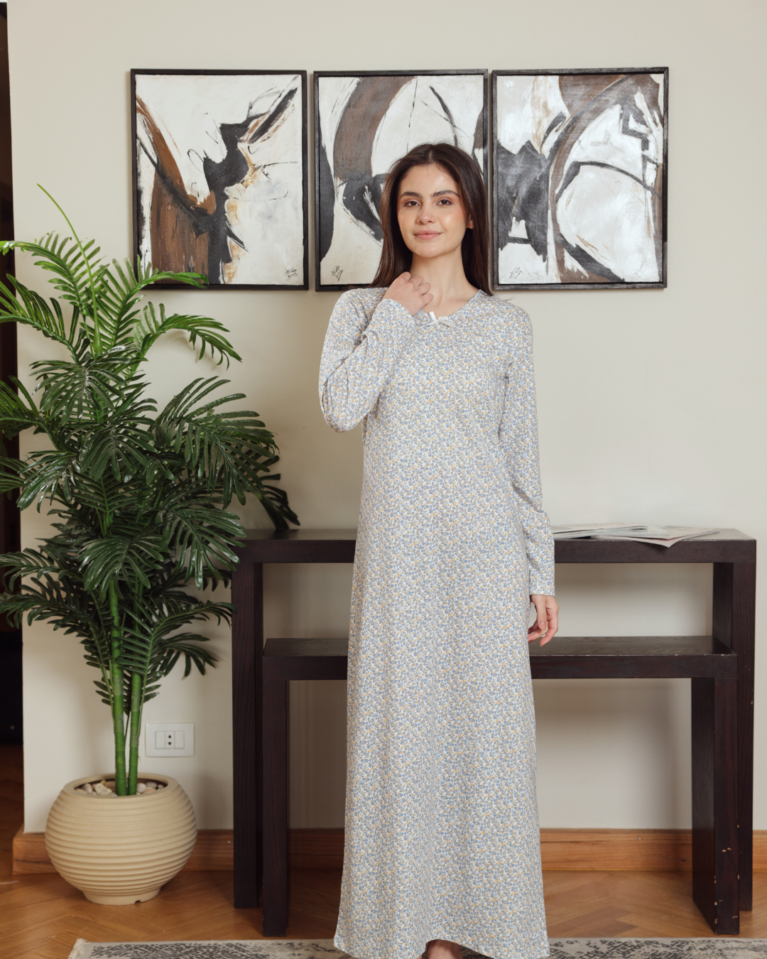 Women's night shirt with patterned sleeves