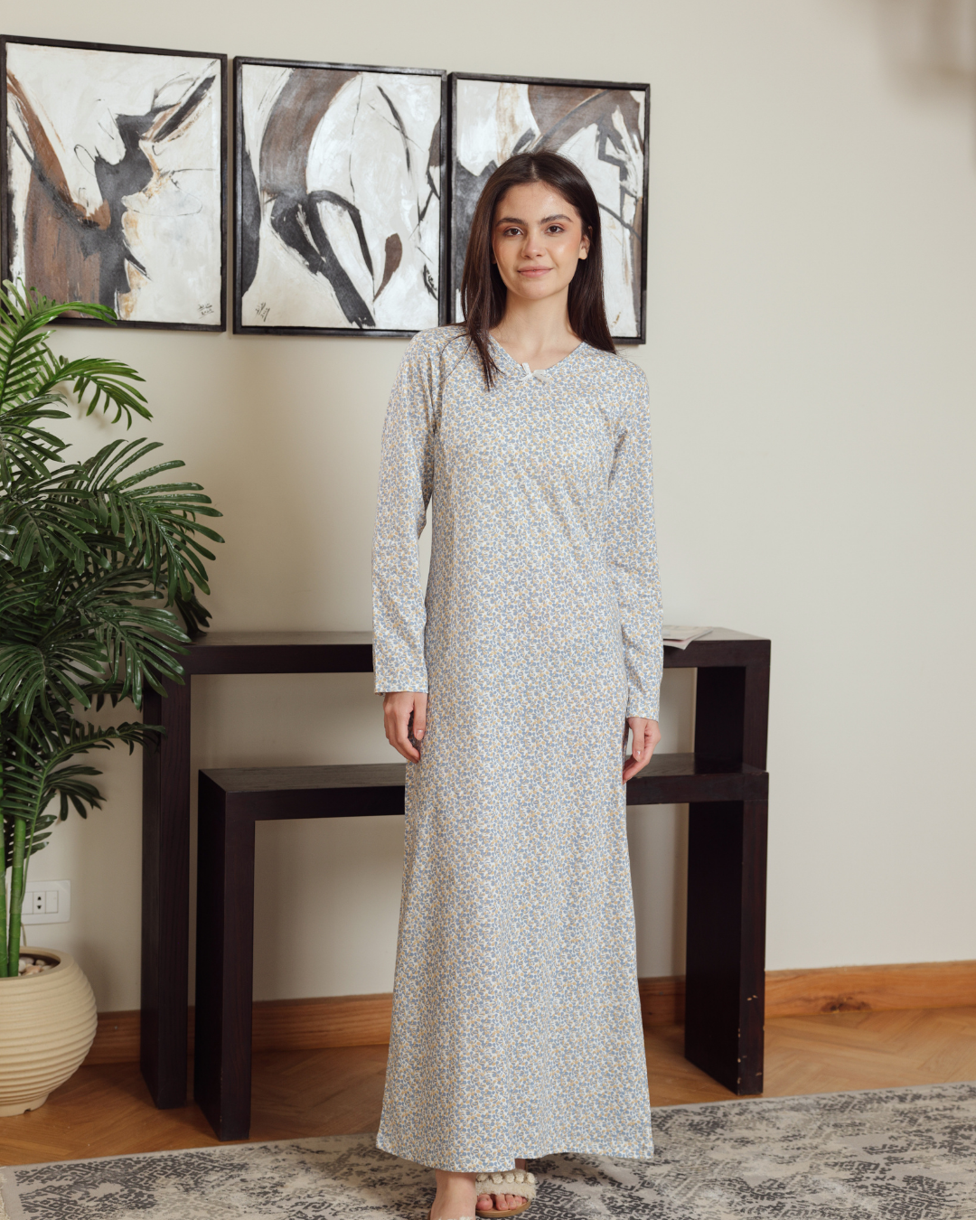 Women's night shirt with patterned sleeves