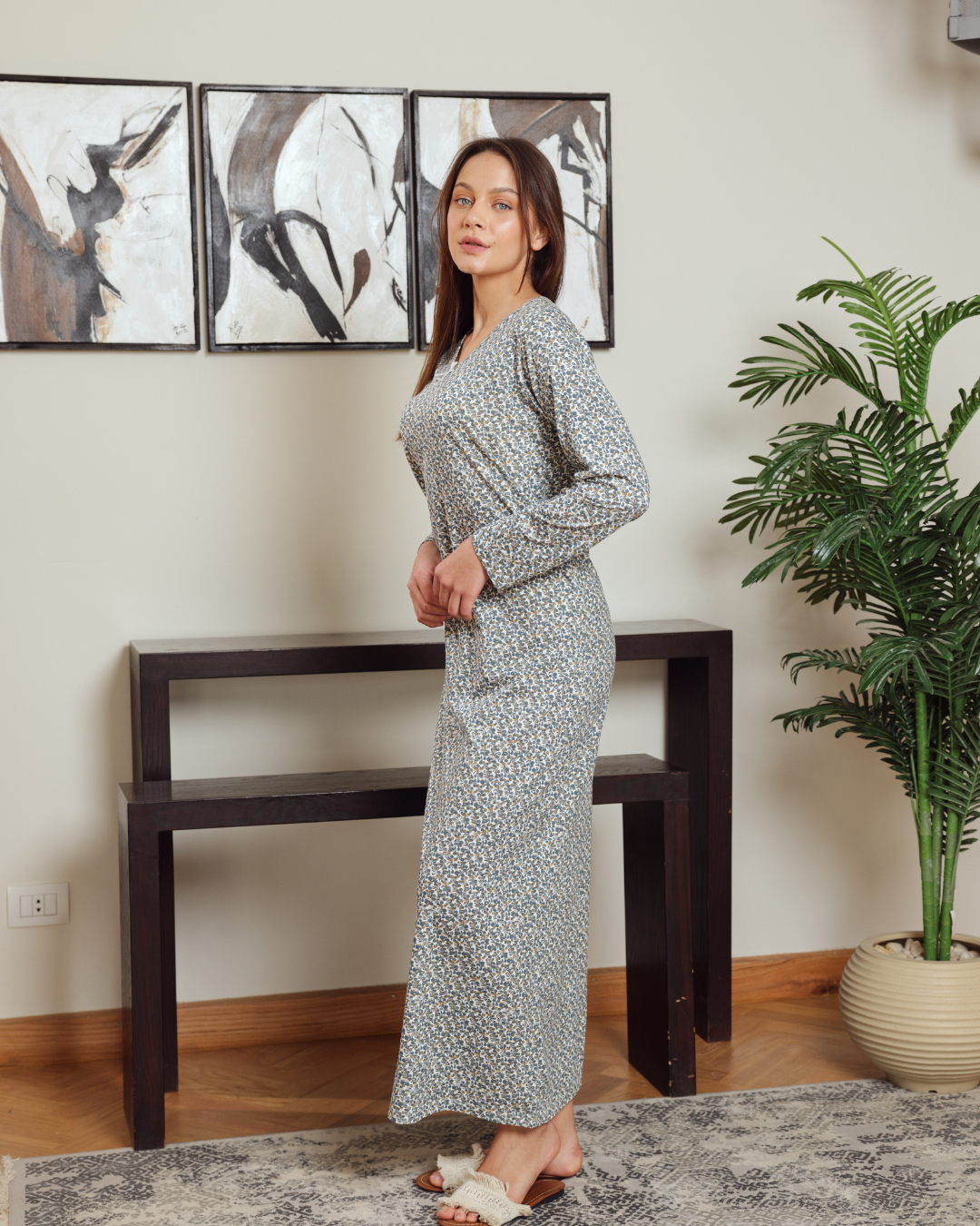 Women's night shirt with patterned sleeves