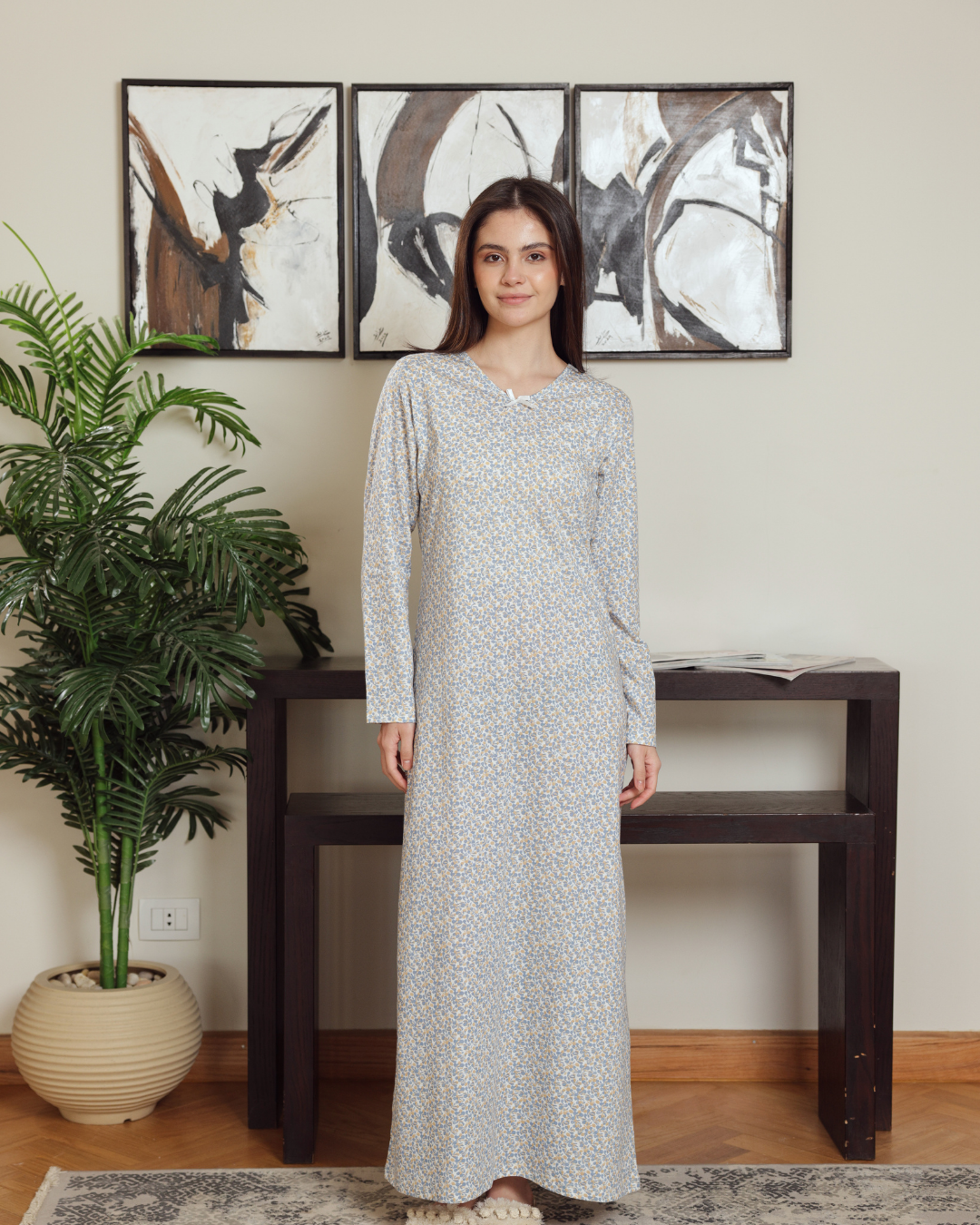 Women's night shirt with patterned sleeves