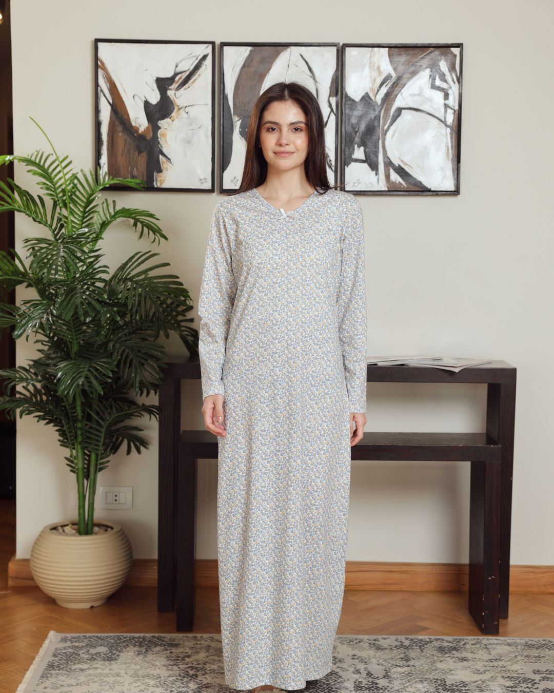 Women's night shirt with patterned sleeves