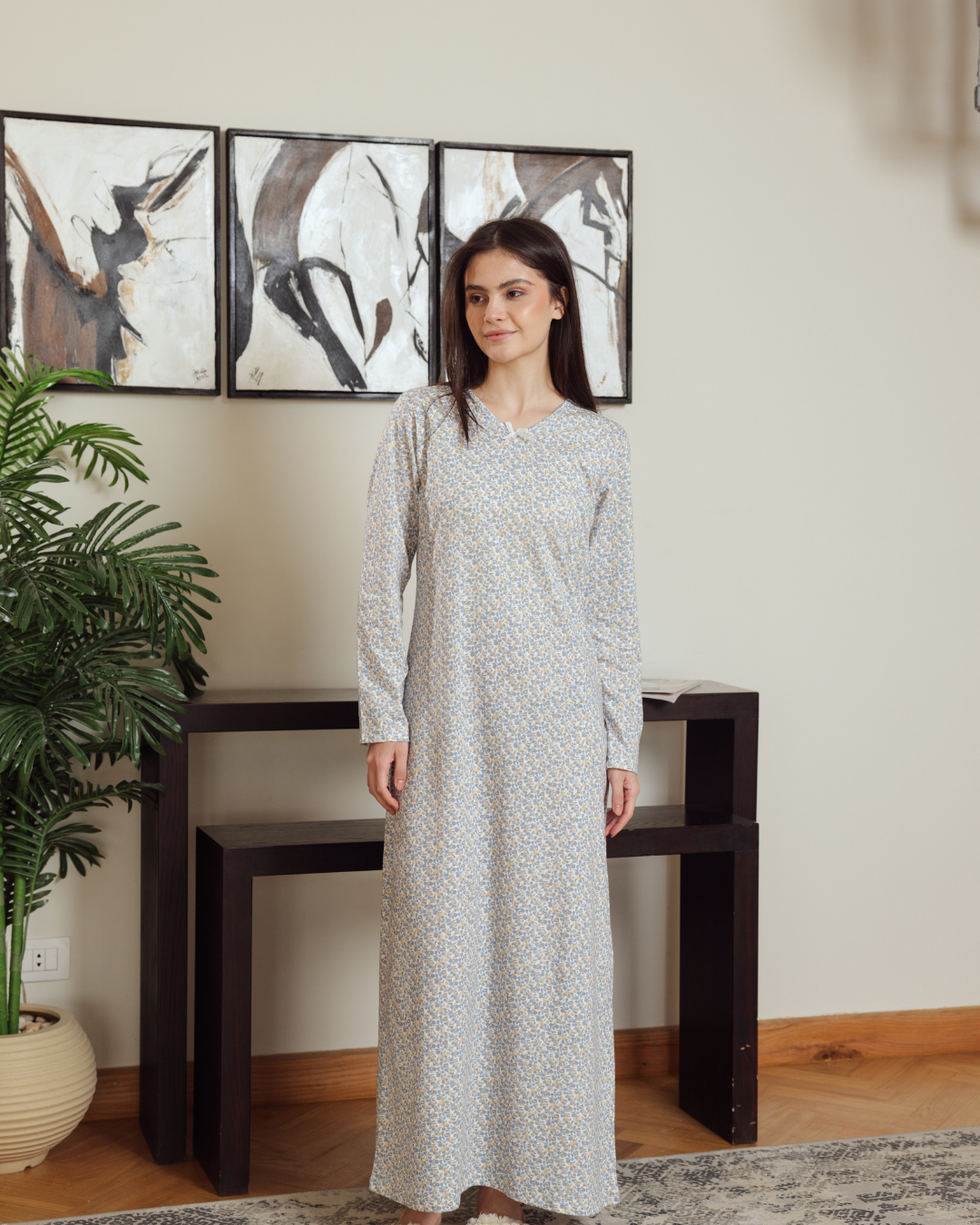 Women's night shirt with patterned sleeves