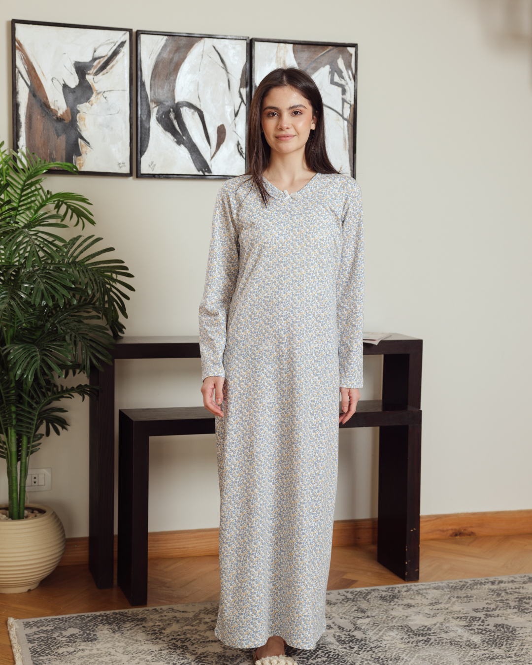 Women's night shirt with patterned sleeves