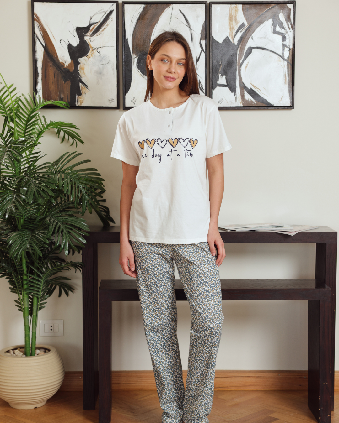 بيجاما حريمي نص كم مطبوع قلوب