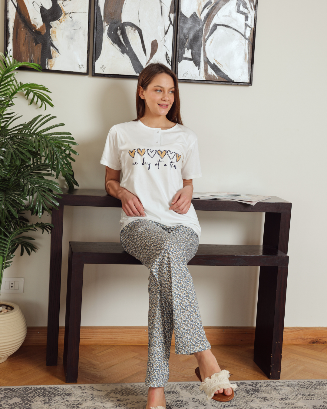 بيجاما حريمي نص كم مطبوع قلوب