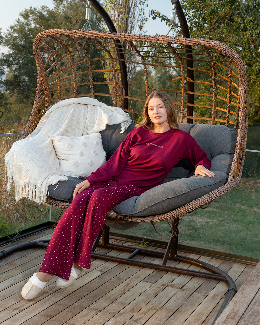 Femi hearts بيجاما حريمي سويت شيرت بكم و بنطلون