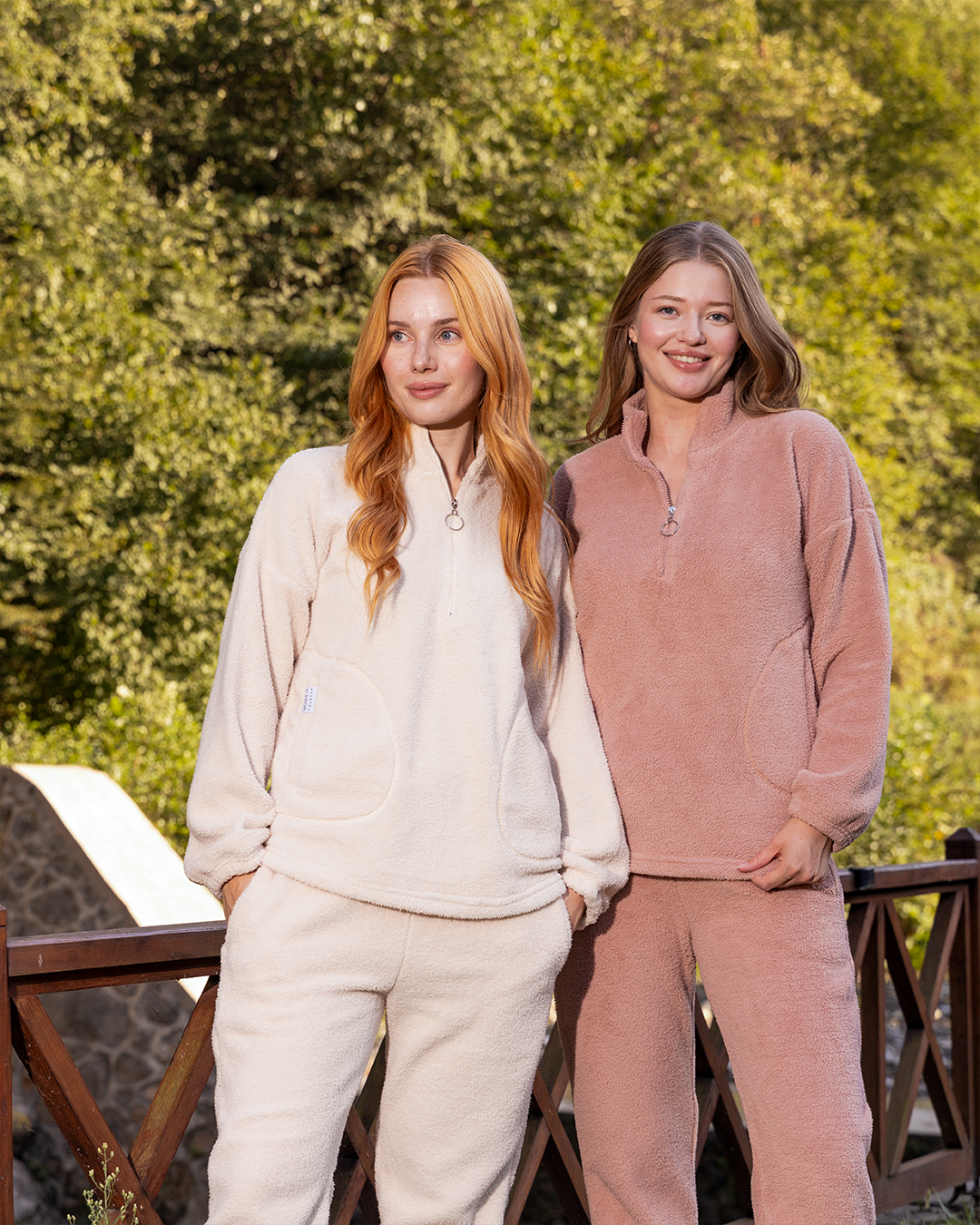 بيجاما رقبة عالية