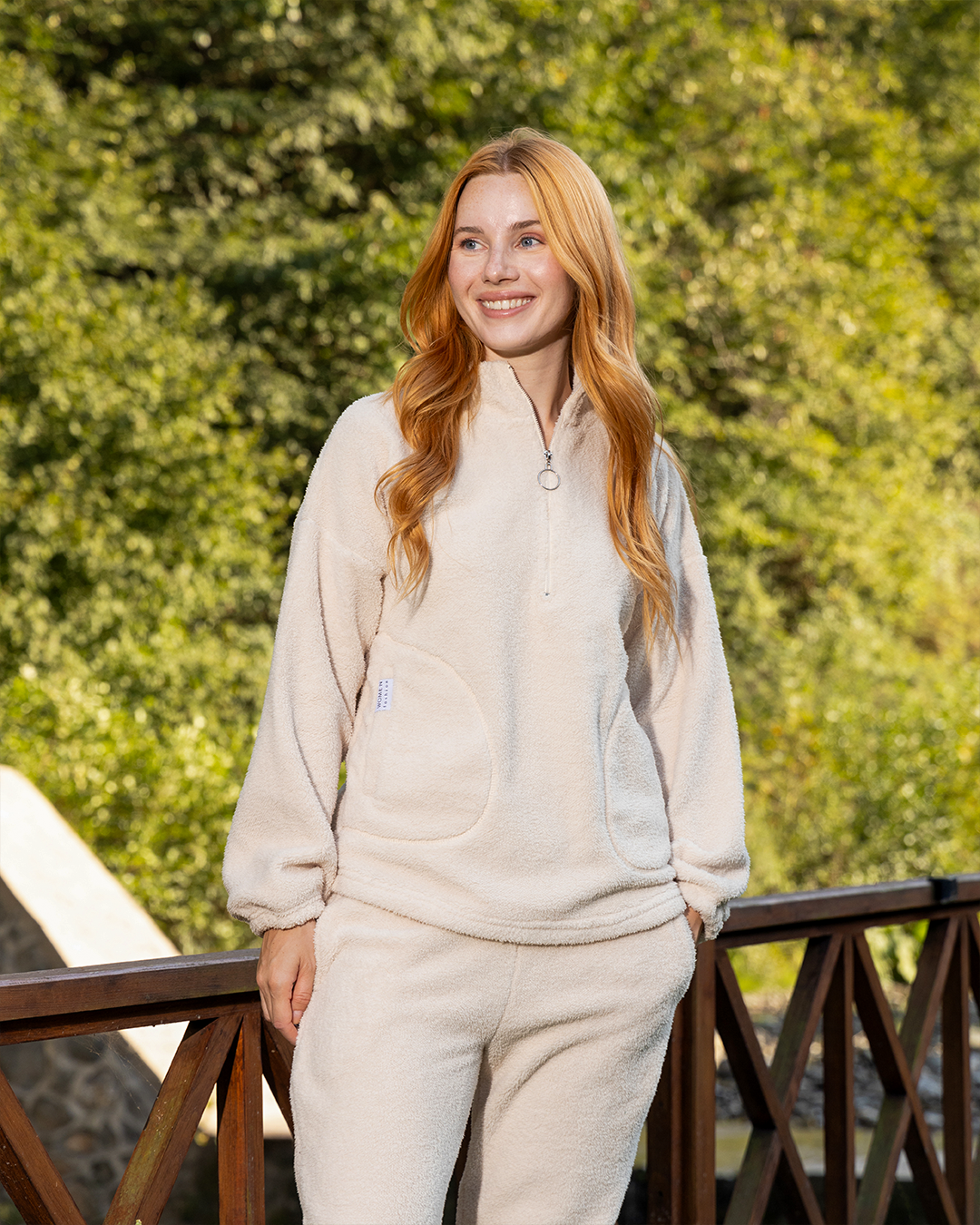 بيجاما رقبة عالية