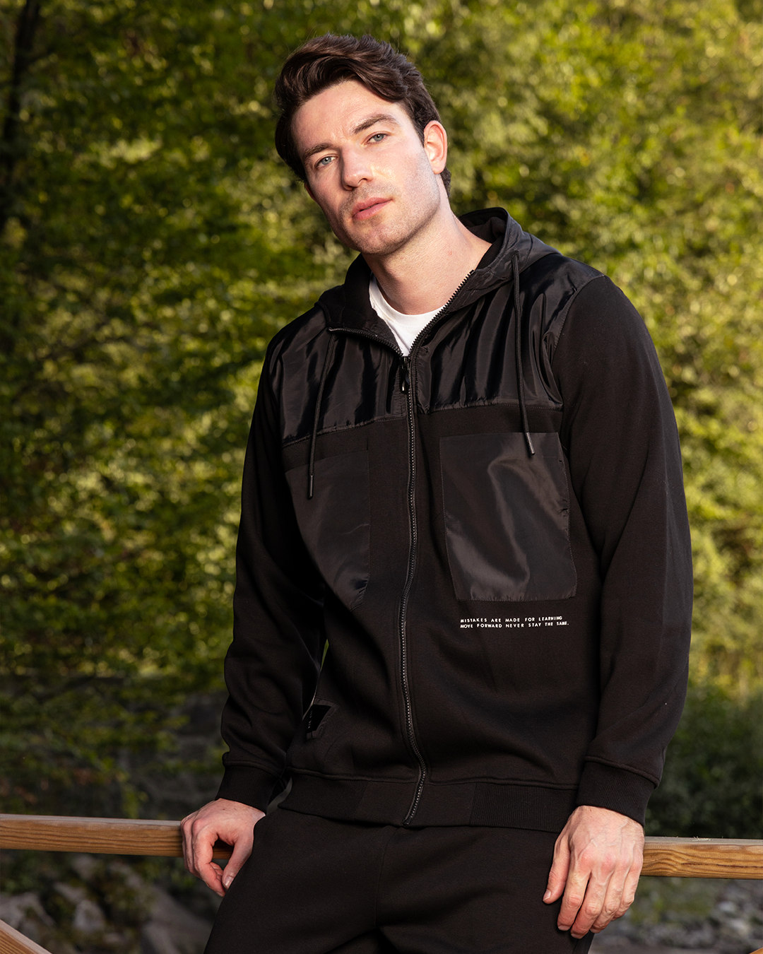 never stay the same طقم رياضي رجالي