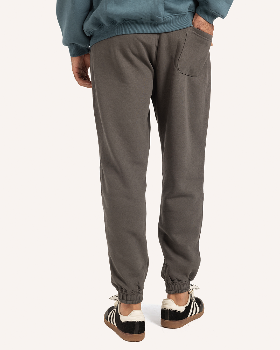 بنطلون رجالي قصّات