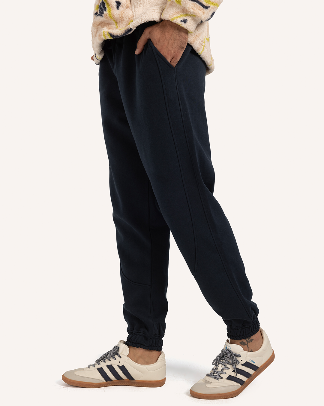 بنطلون رجالي قصّات