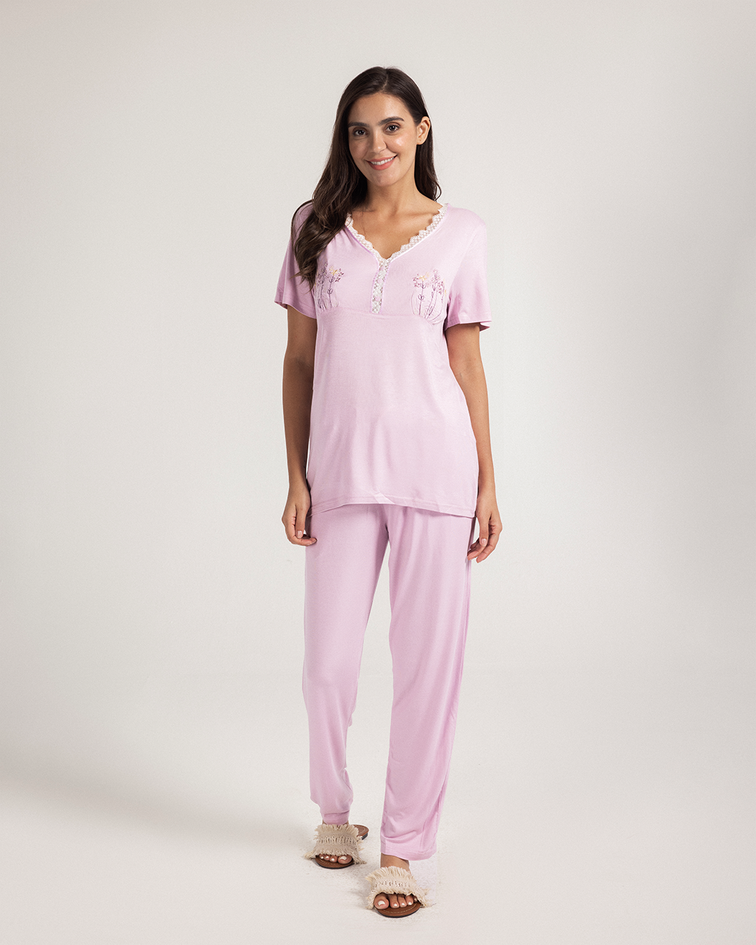 بيجاما حريمي نصف كم بنطلون طويل تطريز باقة ورد