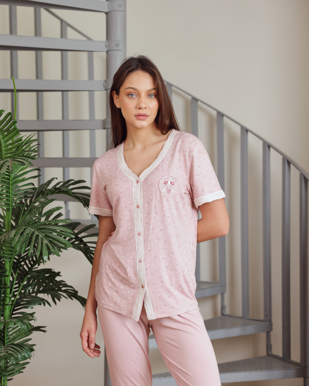 بيجاما حريمي نصف كم فتح ازرار بنطلون طويل طباعة قلوب صغيرة