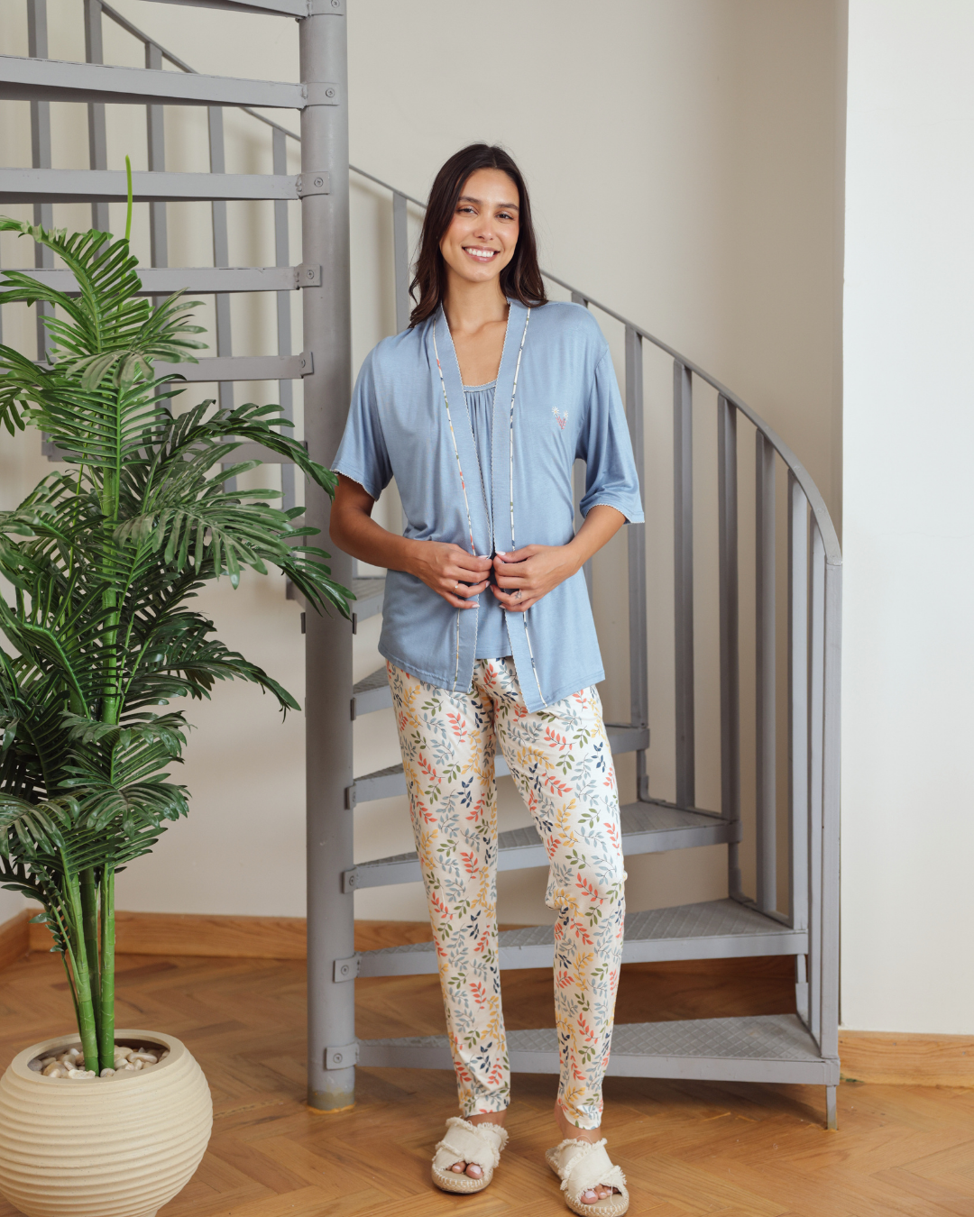 Women pajamas 3 pieces wide shoulder, long trousers, a short, a long sleeve print, branches of tree