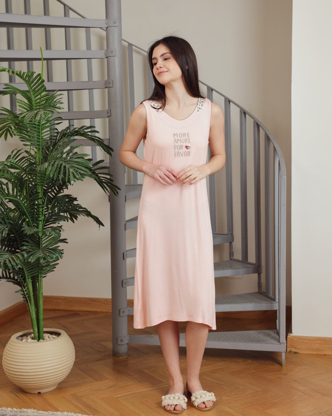 نايت شيرت قصيره كتف عريض طباعة كلام وقلب صغير