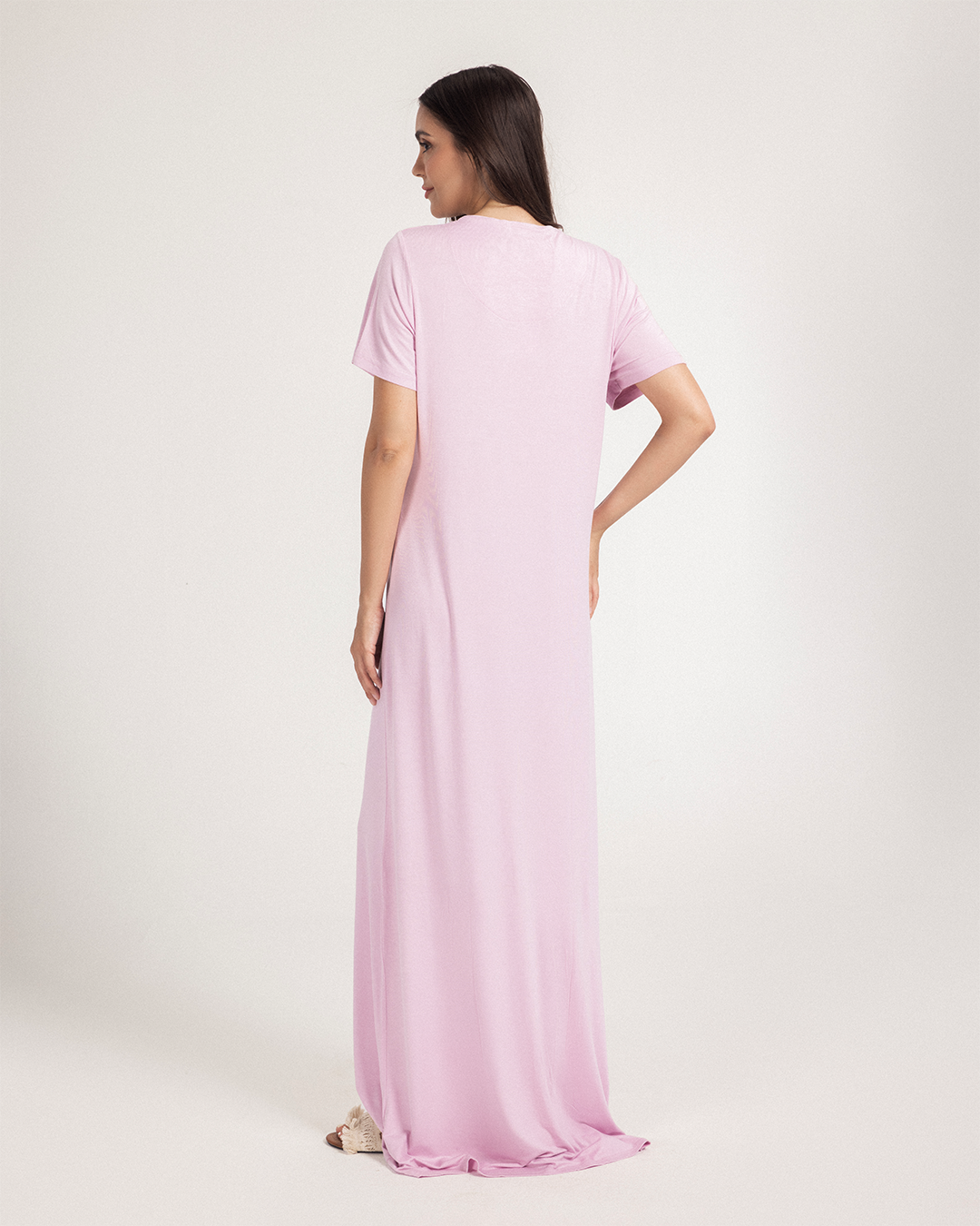 نايت شيرت طويلة نصف كم تطريز باقة ورد