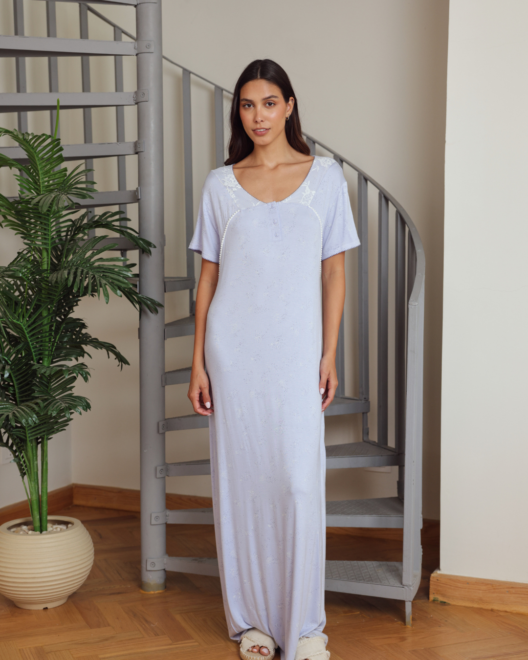 نايت شيرت طويلة نصف كم مطبع منقط