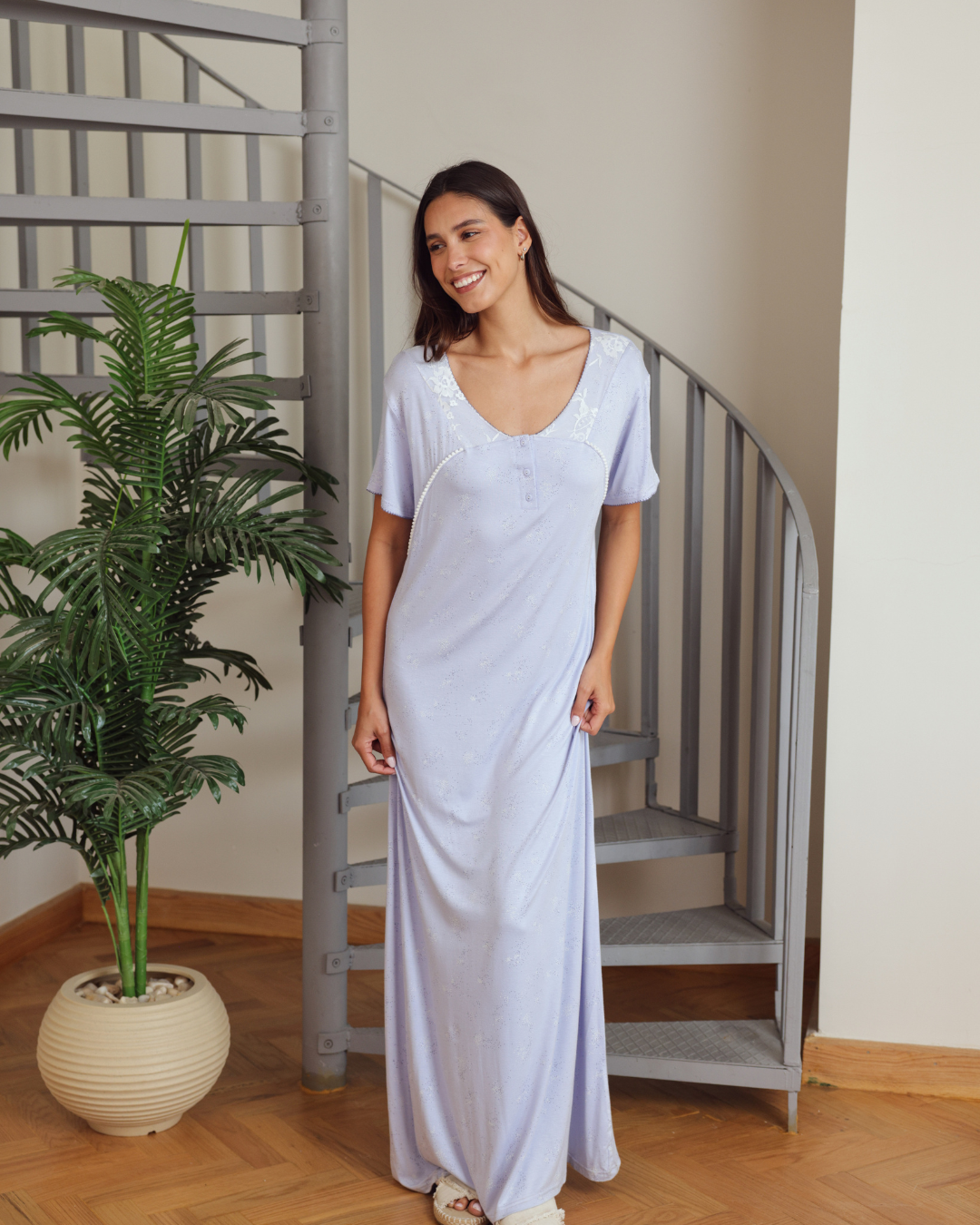 نايت شيرت طويلة نصف كم  مطبع منقط