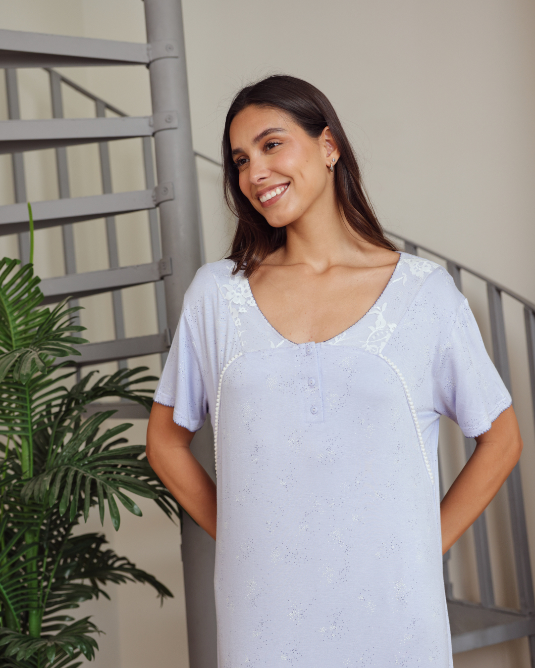 نايت شيرت طويلة نصف كم  مطبع منقط