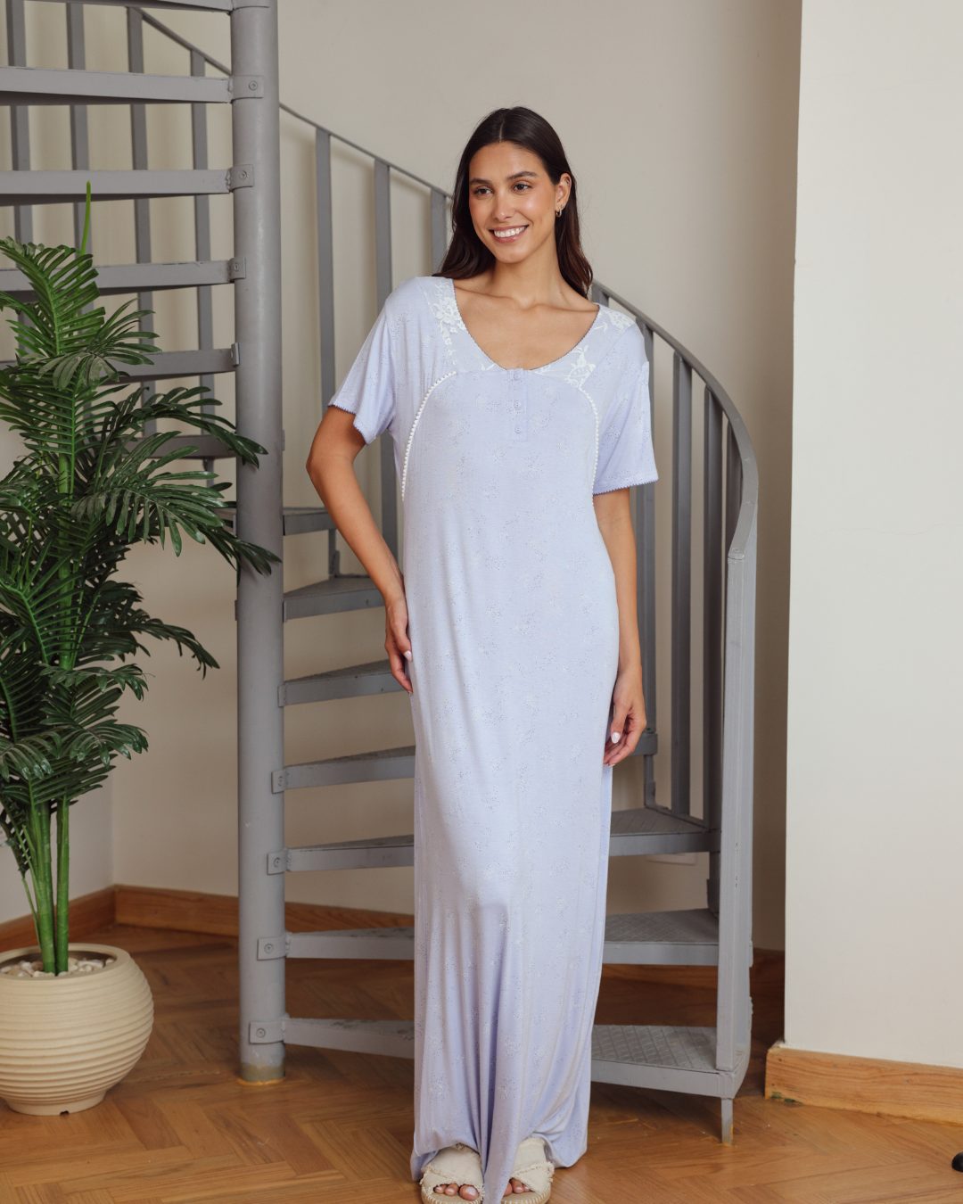 نايت شيرت طويلة نصف كم  مطبع منقط