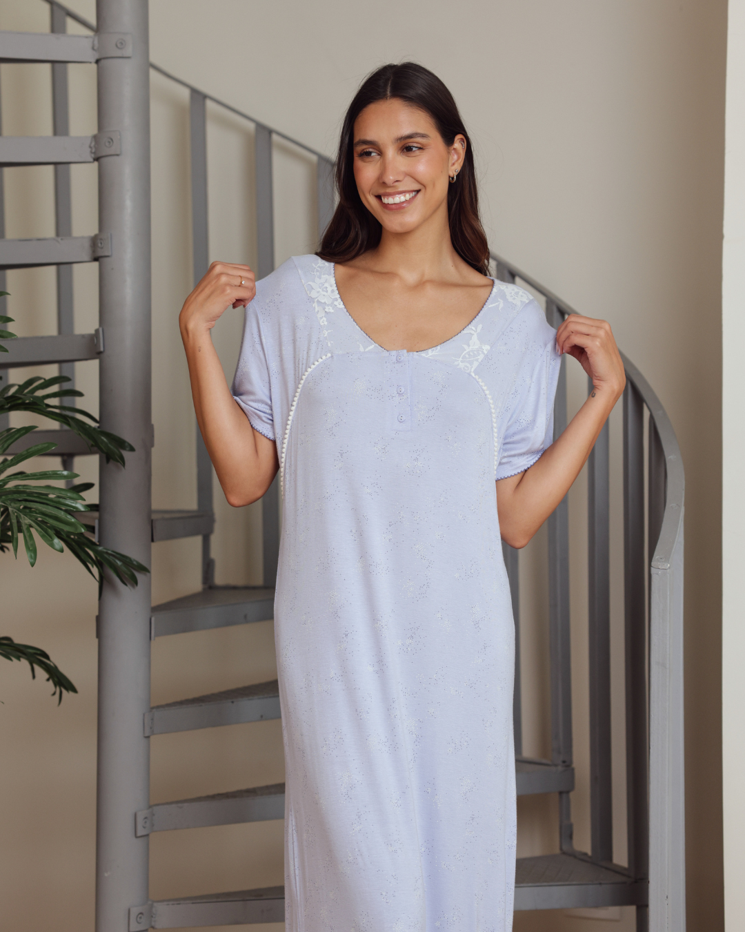 نايت شيرت طويلة نصف كم  مطبع منقط