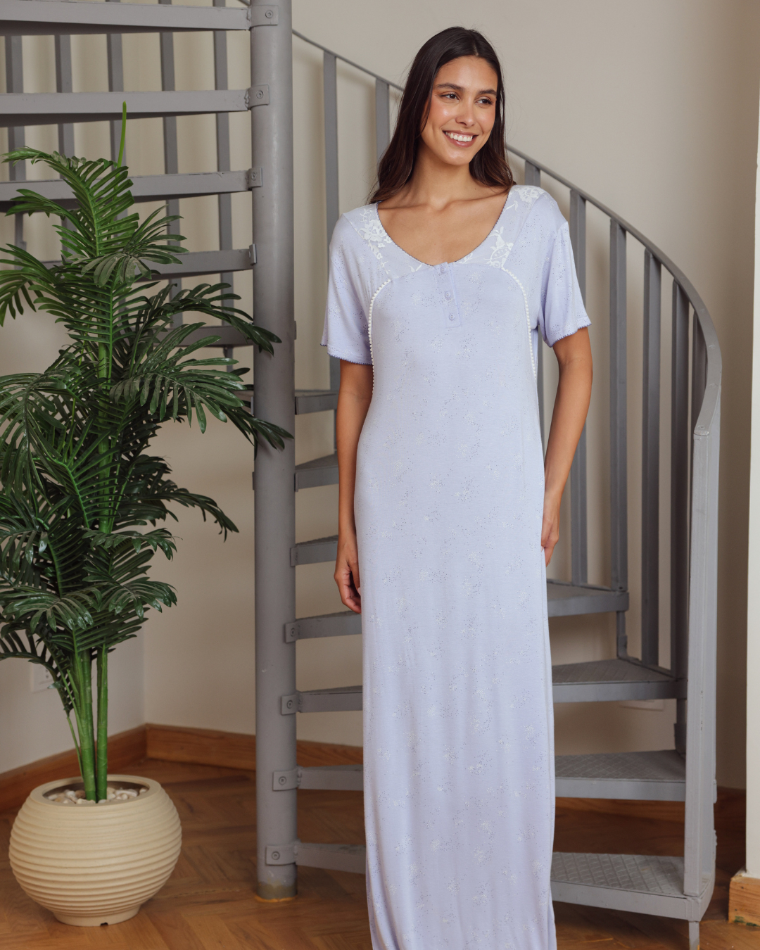 نايت شيرت طويلة نصف كم  مطبع منقط