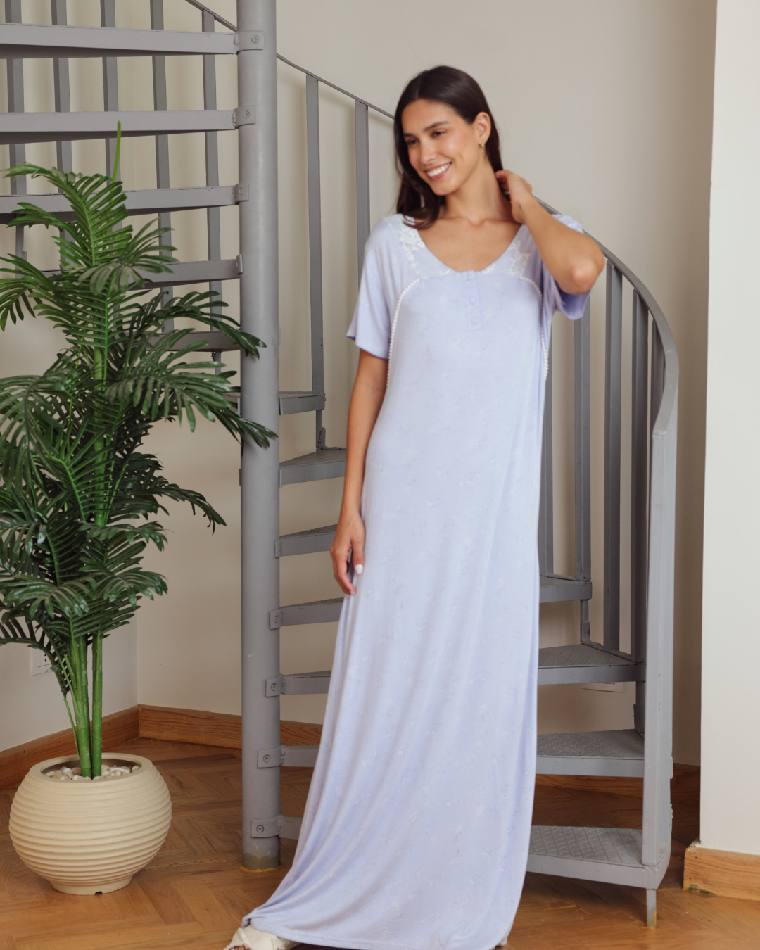 نايت شيرت طويلة نصف كم  مطبع منقط