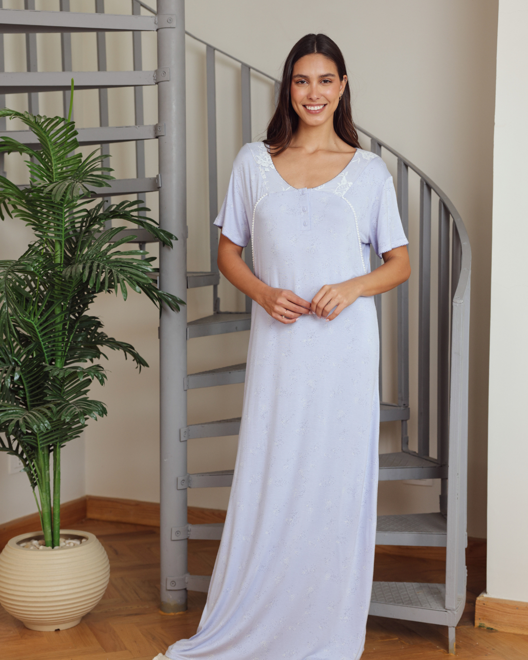 نايت شيرت طويلة نصف كم  مطبع منقط