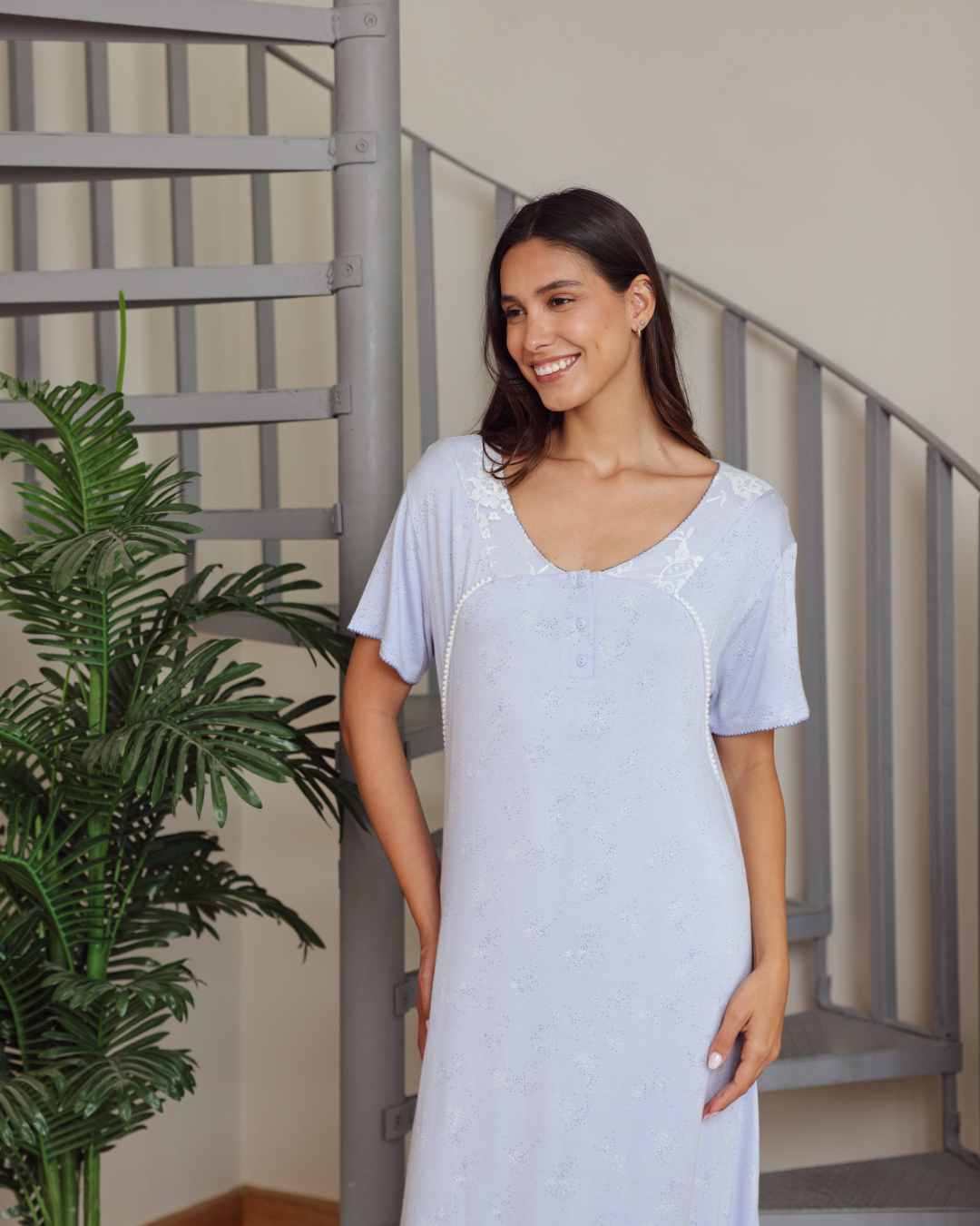 نايت شيرت طويلة نصف كم  مطبع منقط