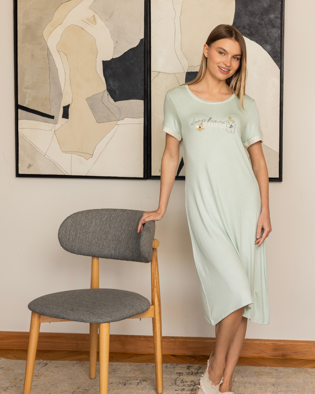 نايت شيرت قصيرة نصف كم طباعة وردة كبيرة