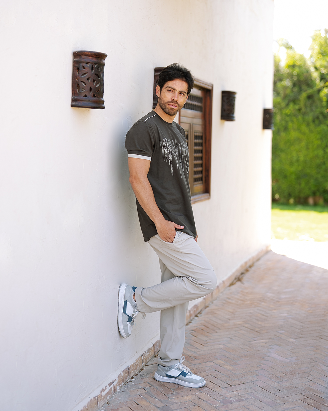 Matrix Men's pajamas text, how many and trousers