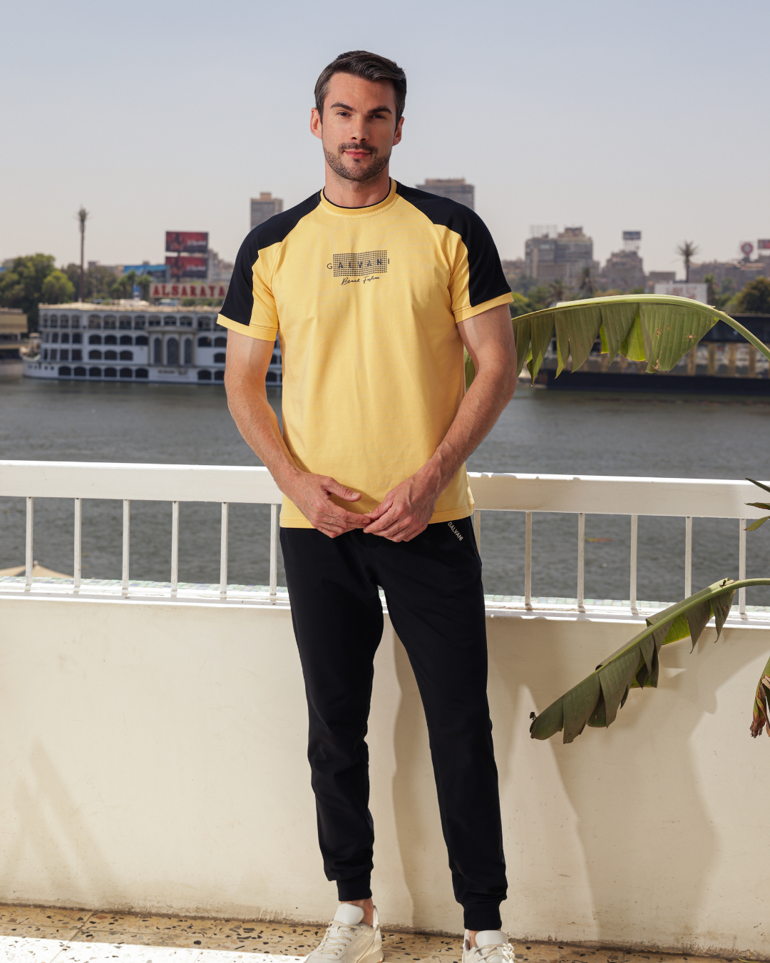 Brand Fashion Men's pajamas text, how many and trousers